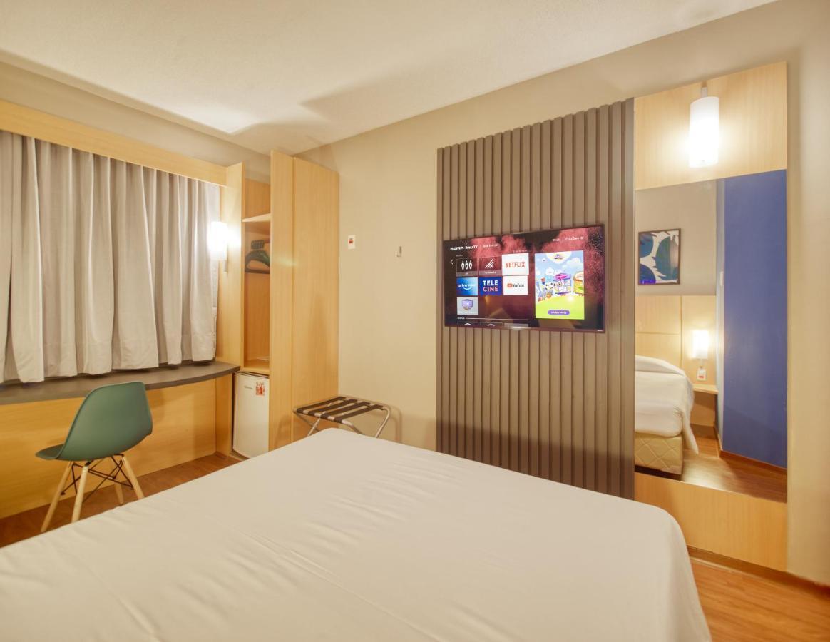 Hus Hotel Дорадус Екстер'єр фото